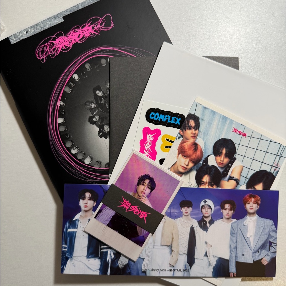 Stray Kids Rock Star album Roll version